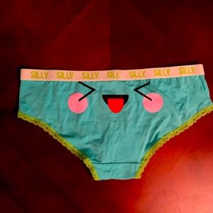 NWOT panties size large.